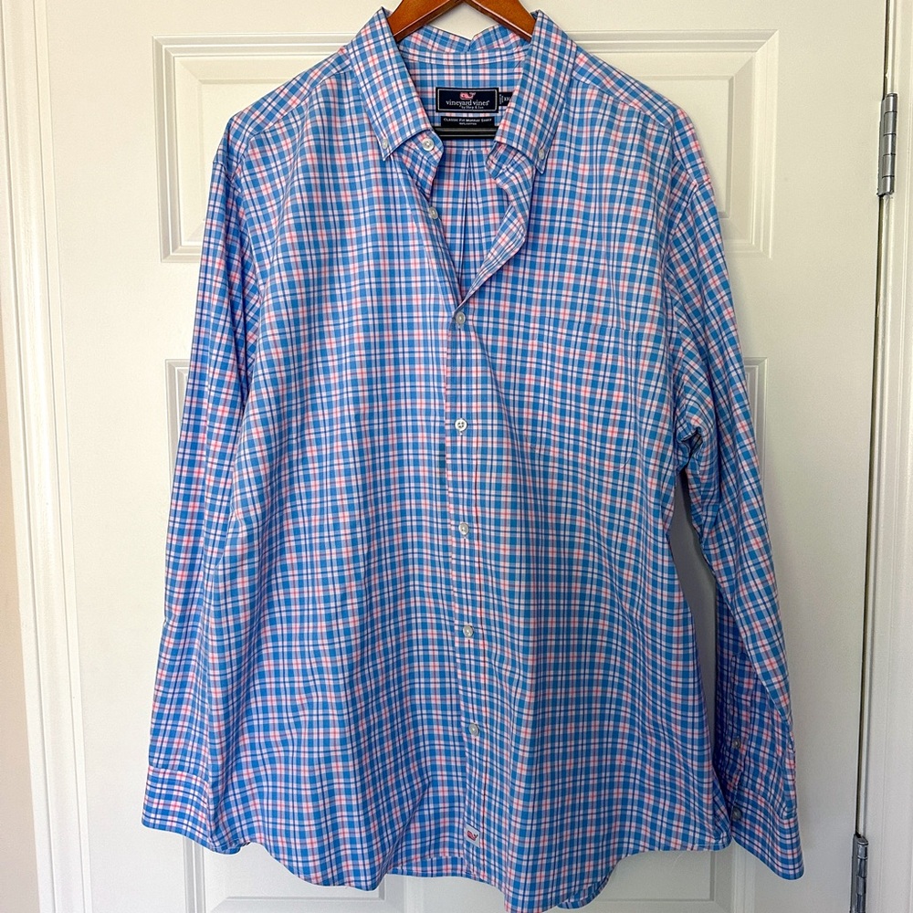 Vineyard Vines Classic Fit Murray Button Up Shirt